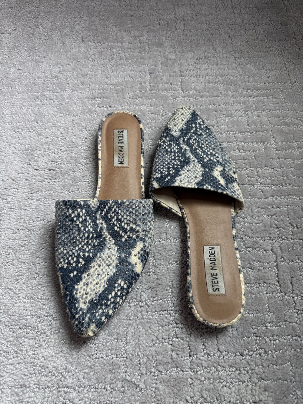 Steve Madden Snake-Print Pointed Mules in Ivory, silver and black